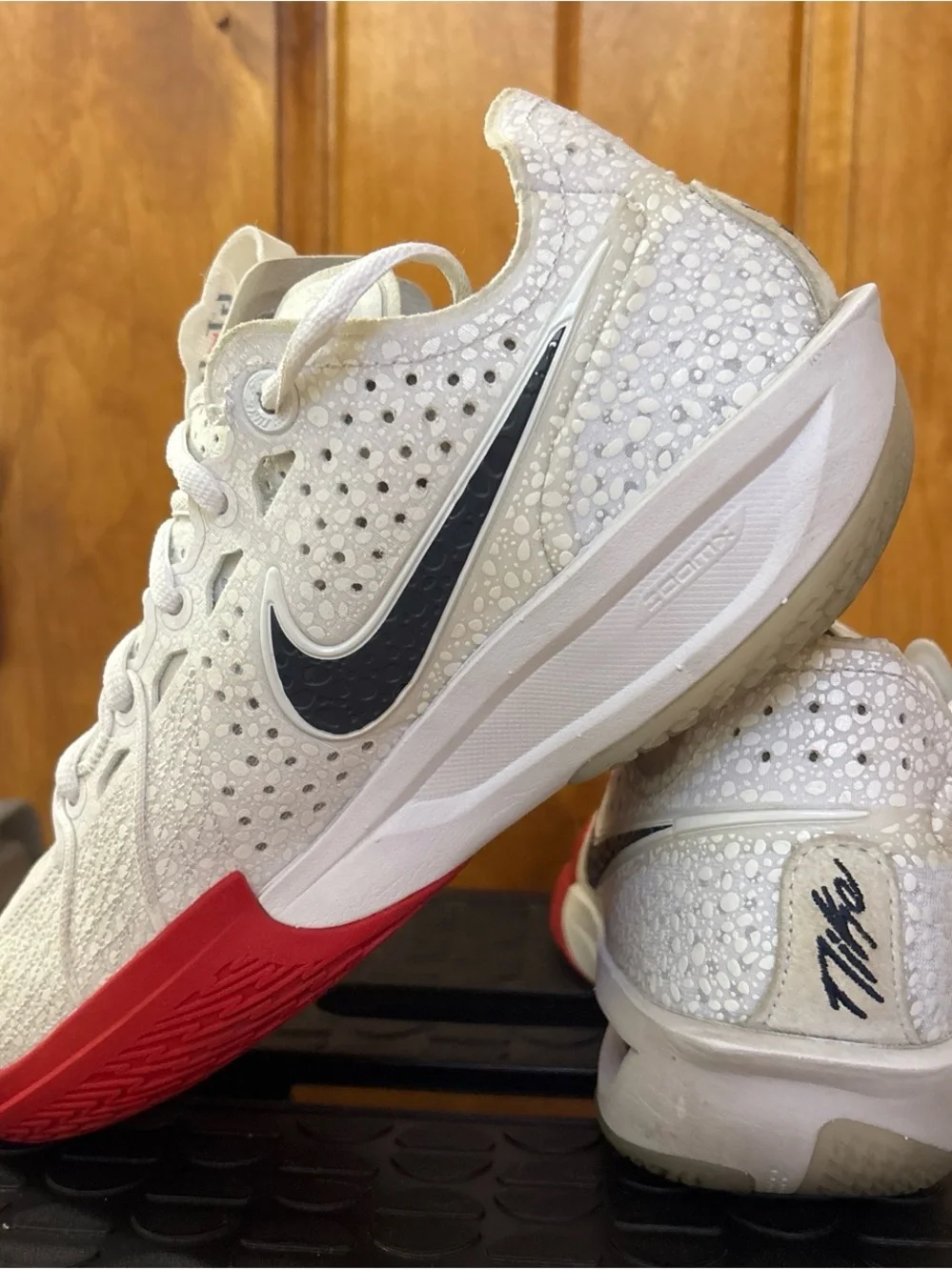 Nike Women's White, Blue & Red Athletic Shoes